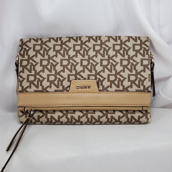 DKNY Monogram Canvas & Leather Beige/Brown Clutch With Zip Pocket - Picture 2 of 10